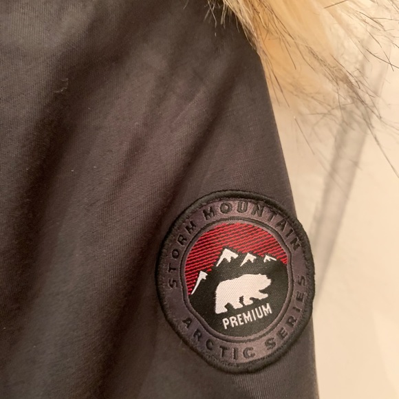 Storm Mountain Parka S - Picture 9 of 16